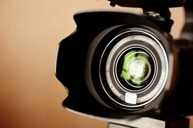 12 Funny Real Estate Videos You Have to See to Believe