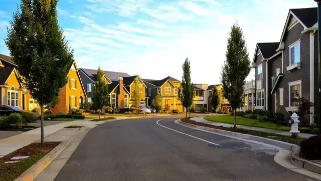 Maximizing Real Estate Video Impact: When to Go Horizontal vs. Vertical