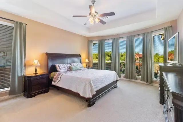 Real Estate 3D Virtual Tours vs. Videos: Which One Should You Use?