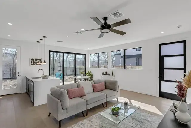 Through the Lens: Real Estate Photography’s Impact on Home Sales in 2024