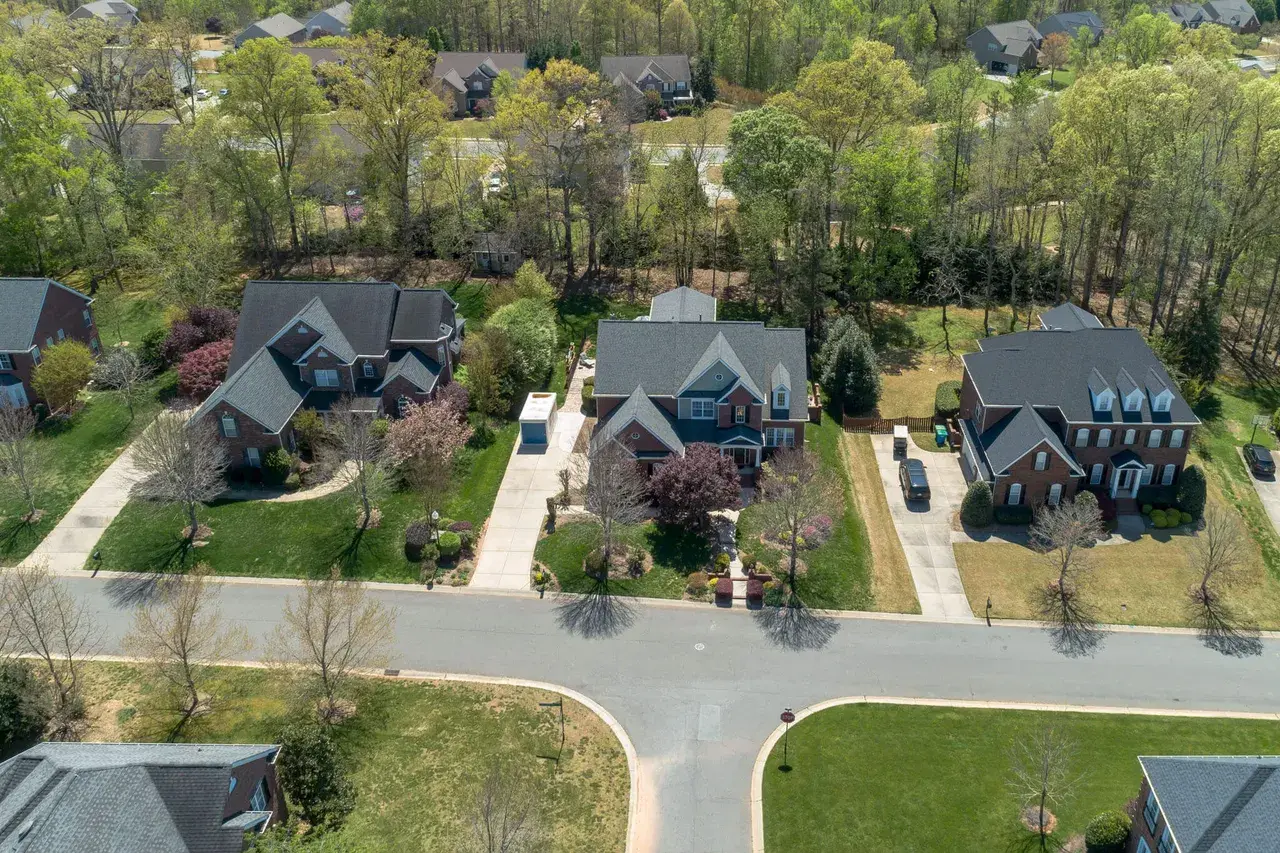 Charlotte North Carolina skyline and real estate