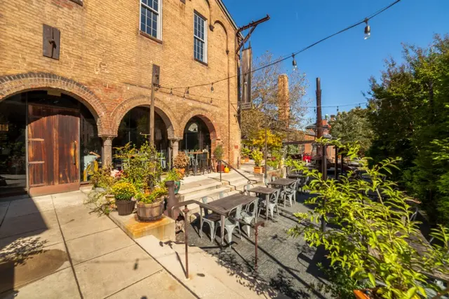 Neighborhood photo 39